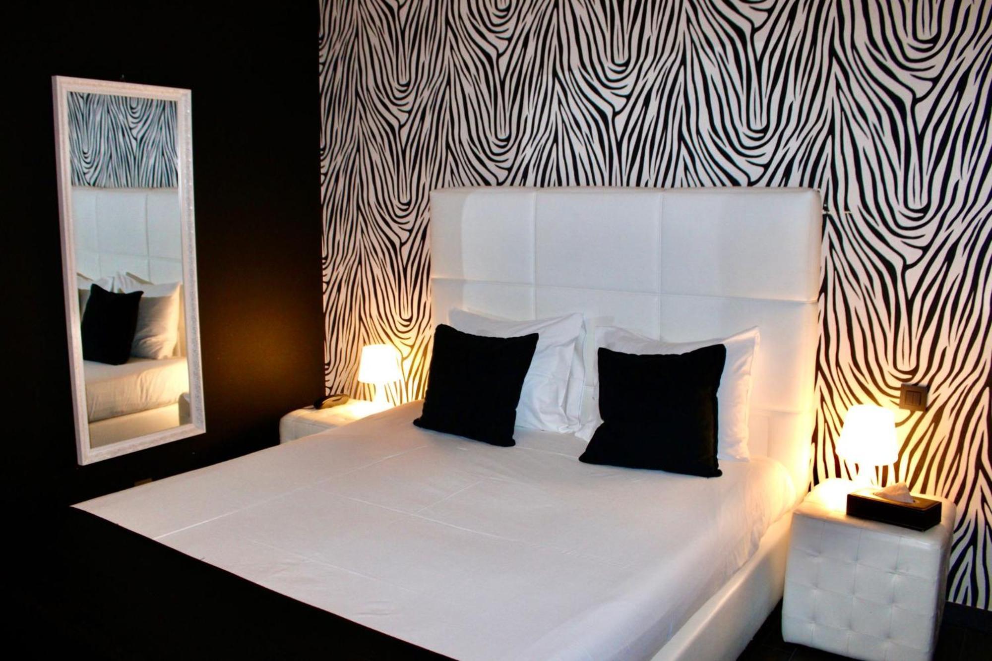 Hotel V E R O N E - & - - Rocourt 3*