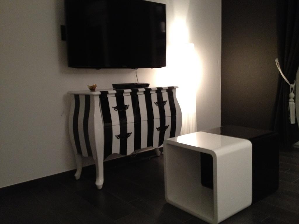 Hotel V E R O N E - & - - Rocourt 3*